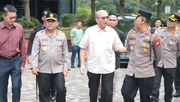 Kapolda Pantau Katedral