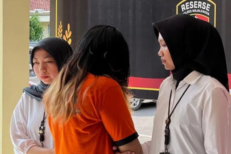 Mahasiswi Aniaya Kekasih