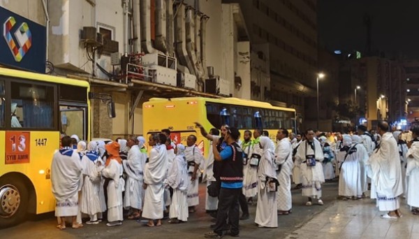 Bus Jemaah Haji Lansia
