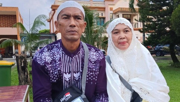 Jemaah Haji asal Sumatera Utara Pasutri Fadli Hariadi dan Arbainah