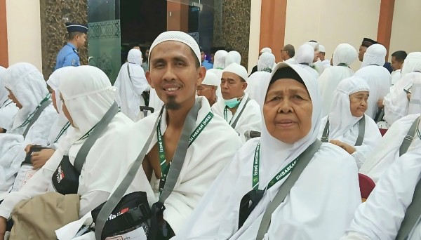 Marni binti Poksum atau Nek Marni.