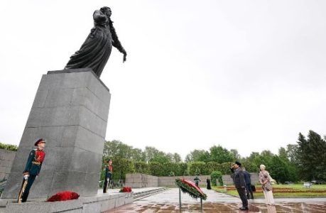 Piskarovskoye Memorial Cemetery