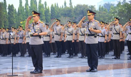 Kapolri Ziarah Makam Pahlawan