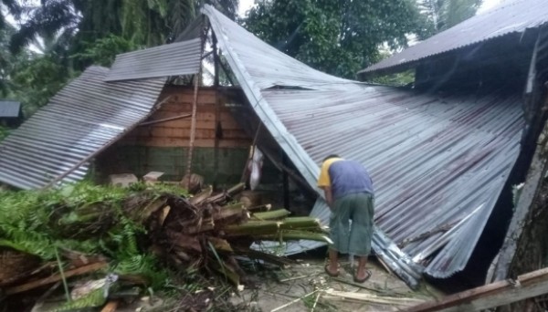 Rumah Rubuh Puting Beliung