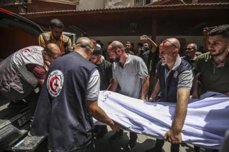 Israel Serang Gereja