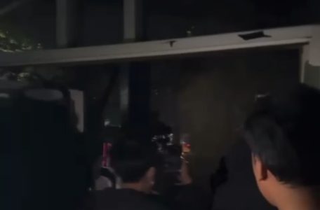 Gas Air Mata Kampus UNISBA