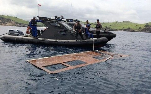 Kapal Phinisi Putri Sakina