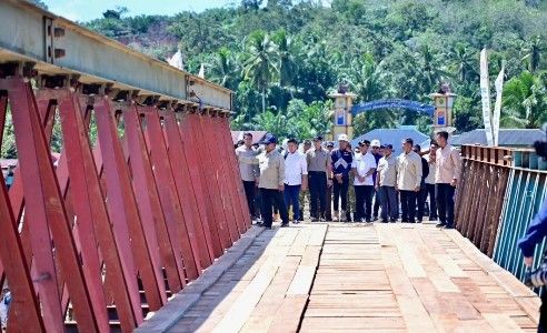 Jembatan Bailey Sungai Garoga