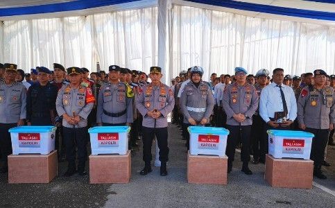 Kapolri Tinjau Korban Bencana Sumbar