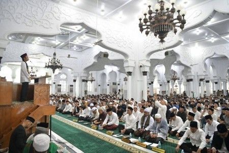 UAS-isi-tausiyah-21-tahun-tsunami-aceh.