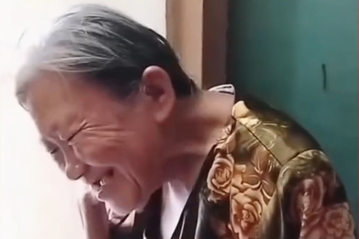 Nenek Elina Widjajanti