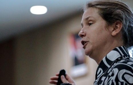 Profesor sekaligus dosen pengajar bidang gender, seksualitas, dan pendidikan Universitas Sydney, Victoria Rawlings