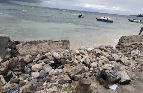 Gelombang Halmahera Timur