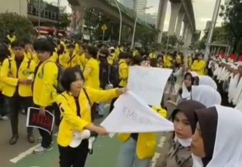 Aliansi Mahasiswa Desak Copot Kapolri