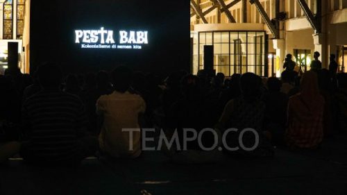 BEM UI Nobar Film Pesta Babi