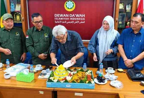 MS Kaban menyampaikan orasi kritis mengenai ancaman pangan global pada peringatan HUT ke-80 STII di Jakarta.