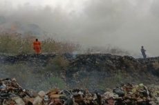 Kebakaran lahan TPA Pasir Bajing