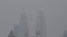 Pemerintah Malaysia membantah perusahaan dari negaranya ikut terlibat dalam kebakaran hutan dan lahan (karhutla) Indonesia.